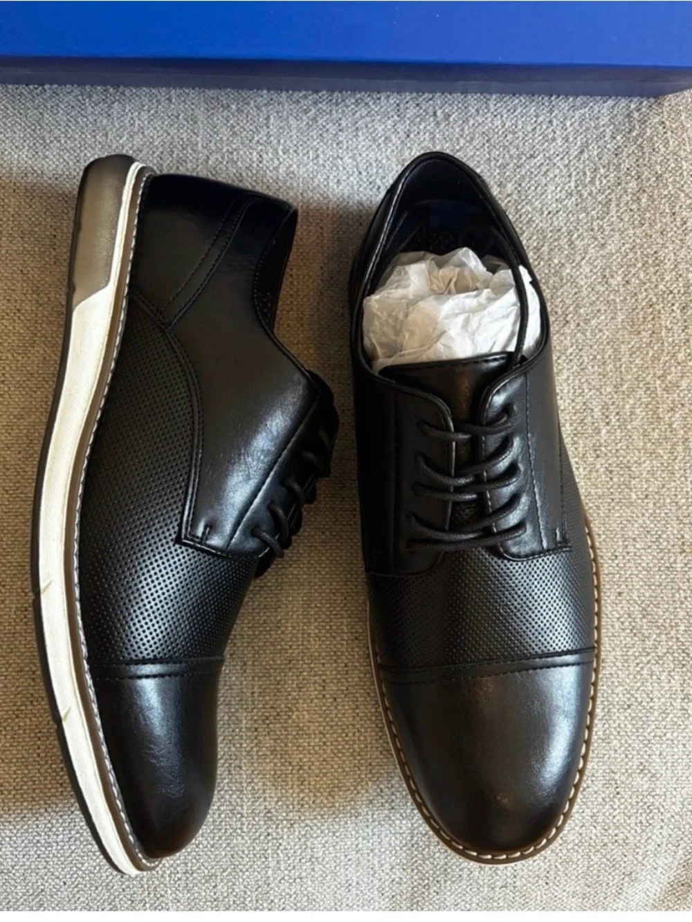 Vince Camuto Black Leather Cap-Toe Derby with Textured Vamp